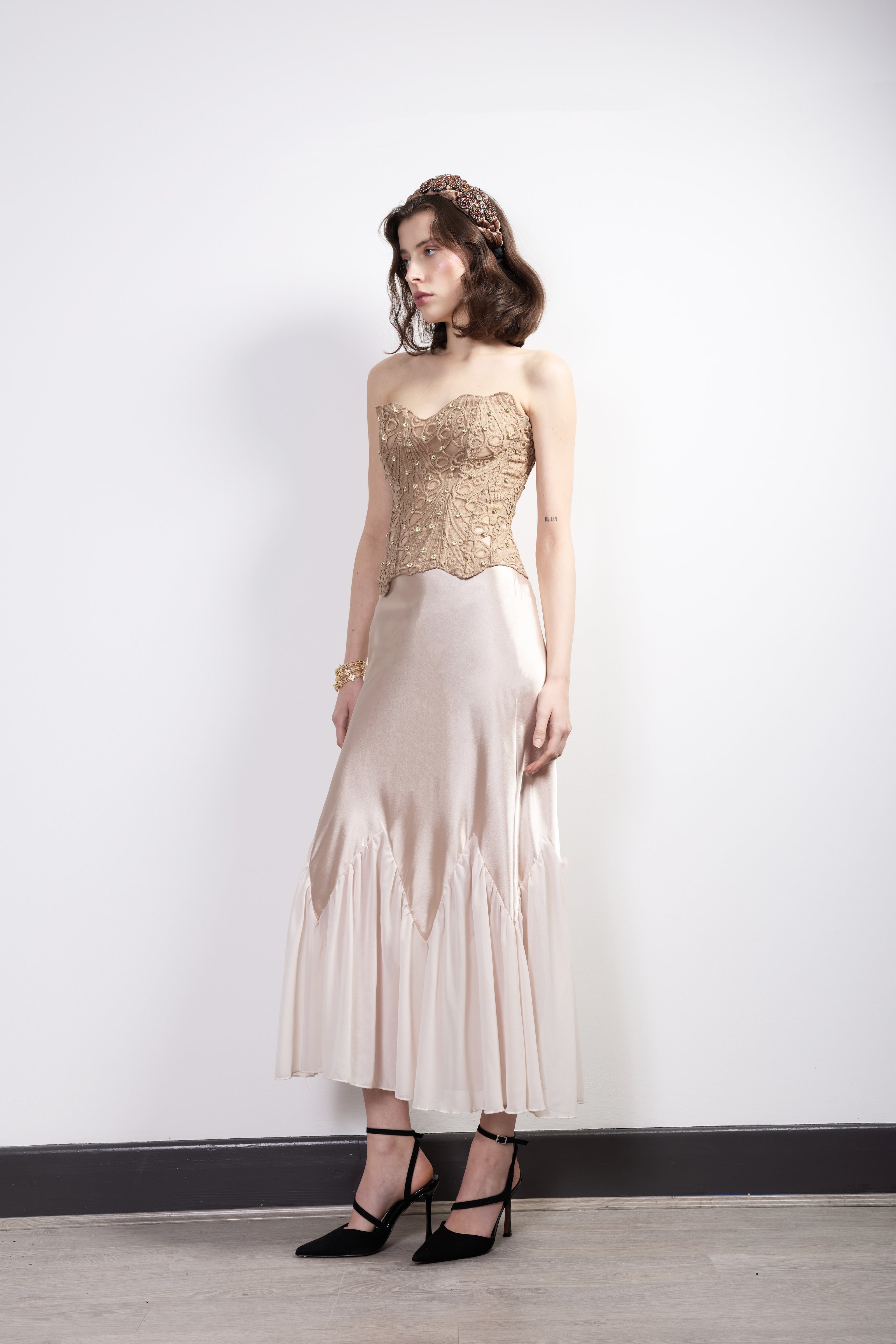 Lera Champagne Skrit