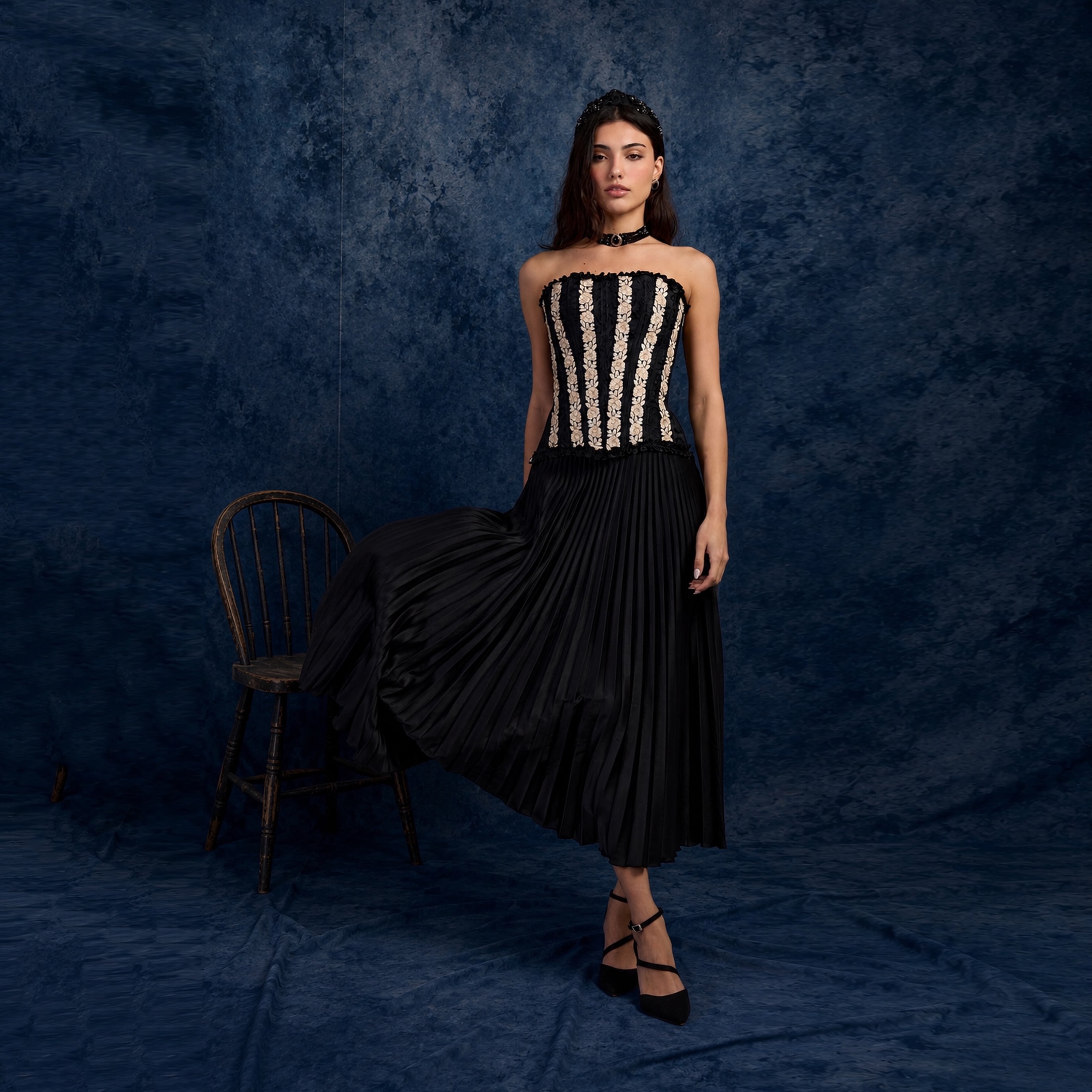Noir Jardin Embroidered Corset Top