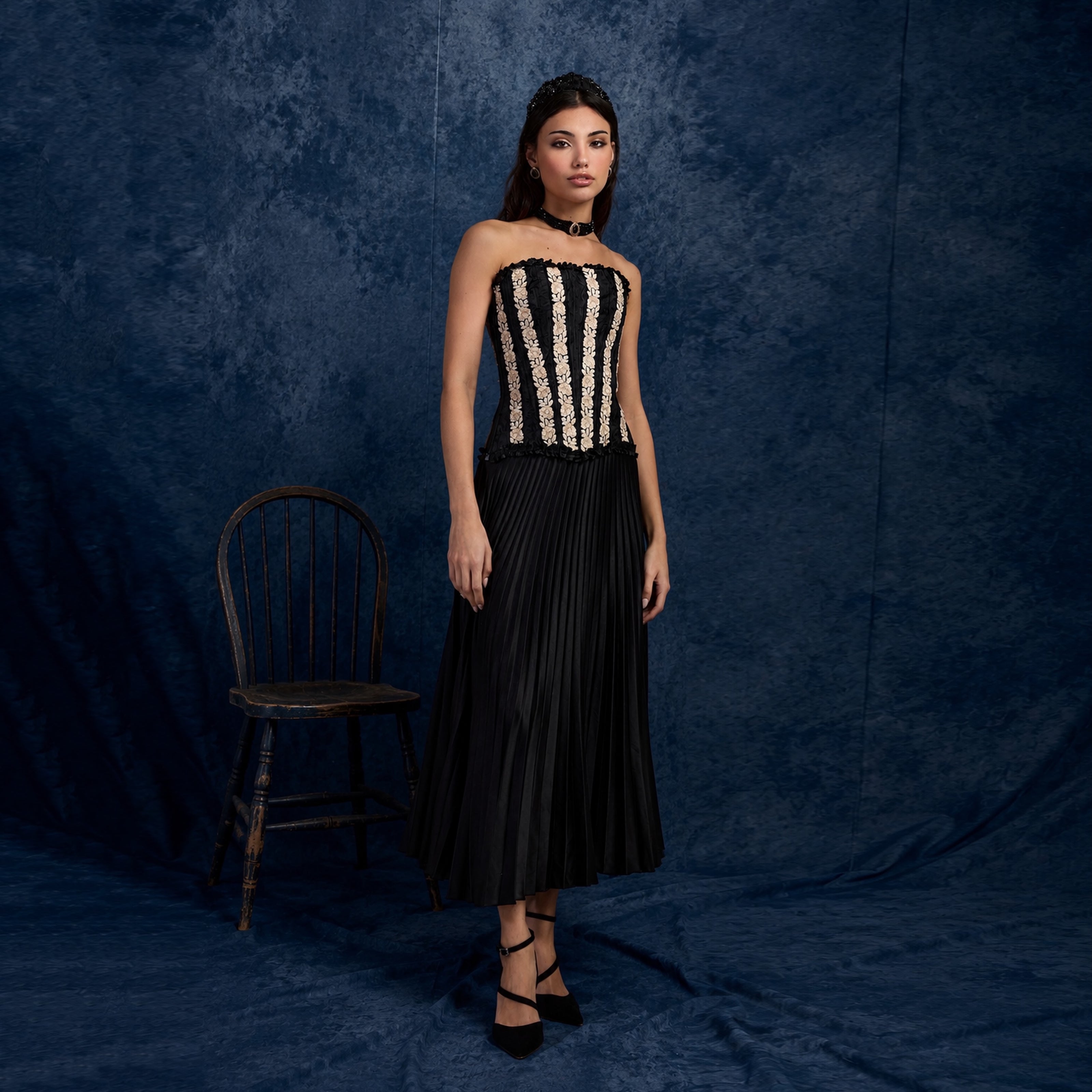 Noir Jardin Embroidered Corset Top