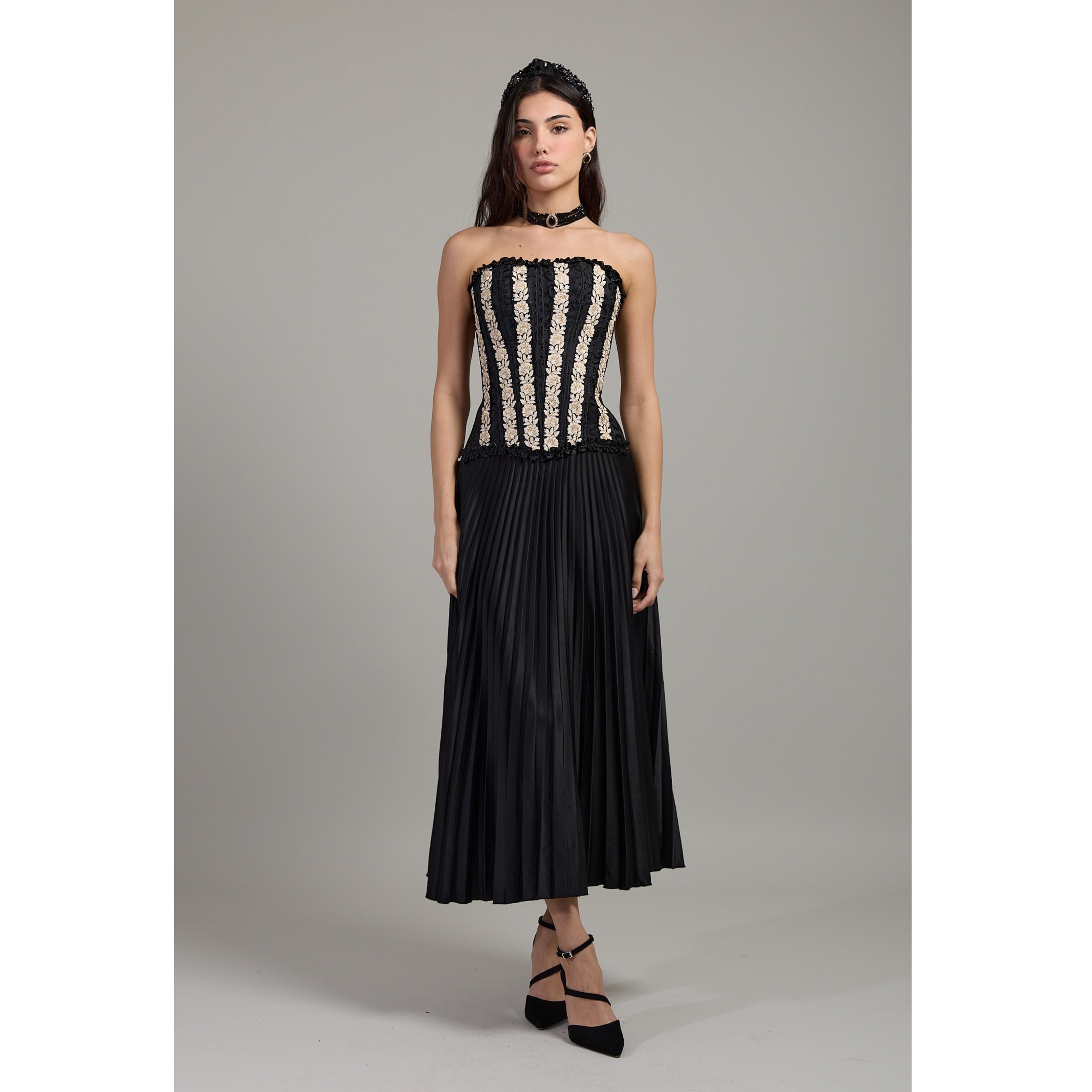 Noir Jardin Embroidered Corset Top